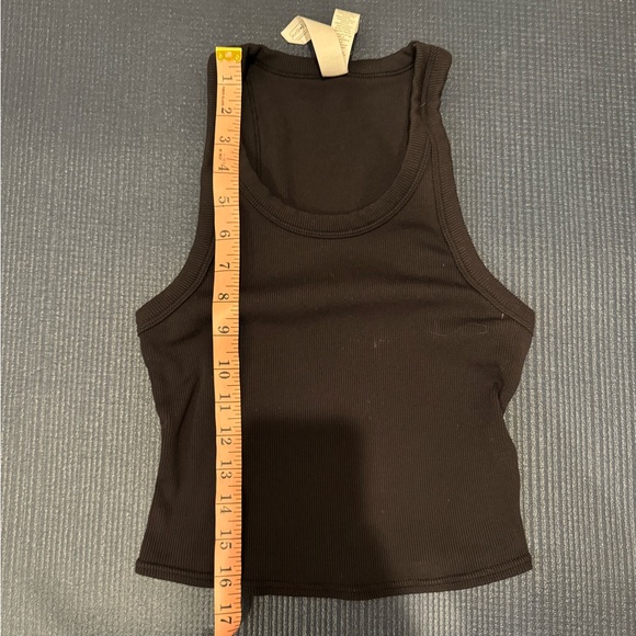 Alo Goddess Ribbed Go-To Tank - Picture 8 of 10